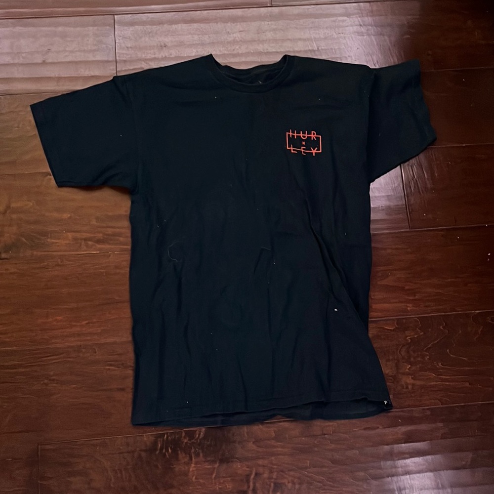 Hurley t shirt